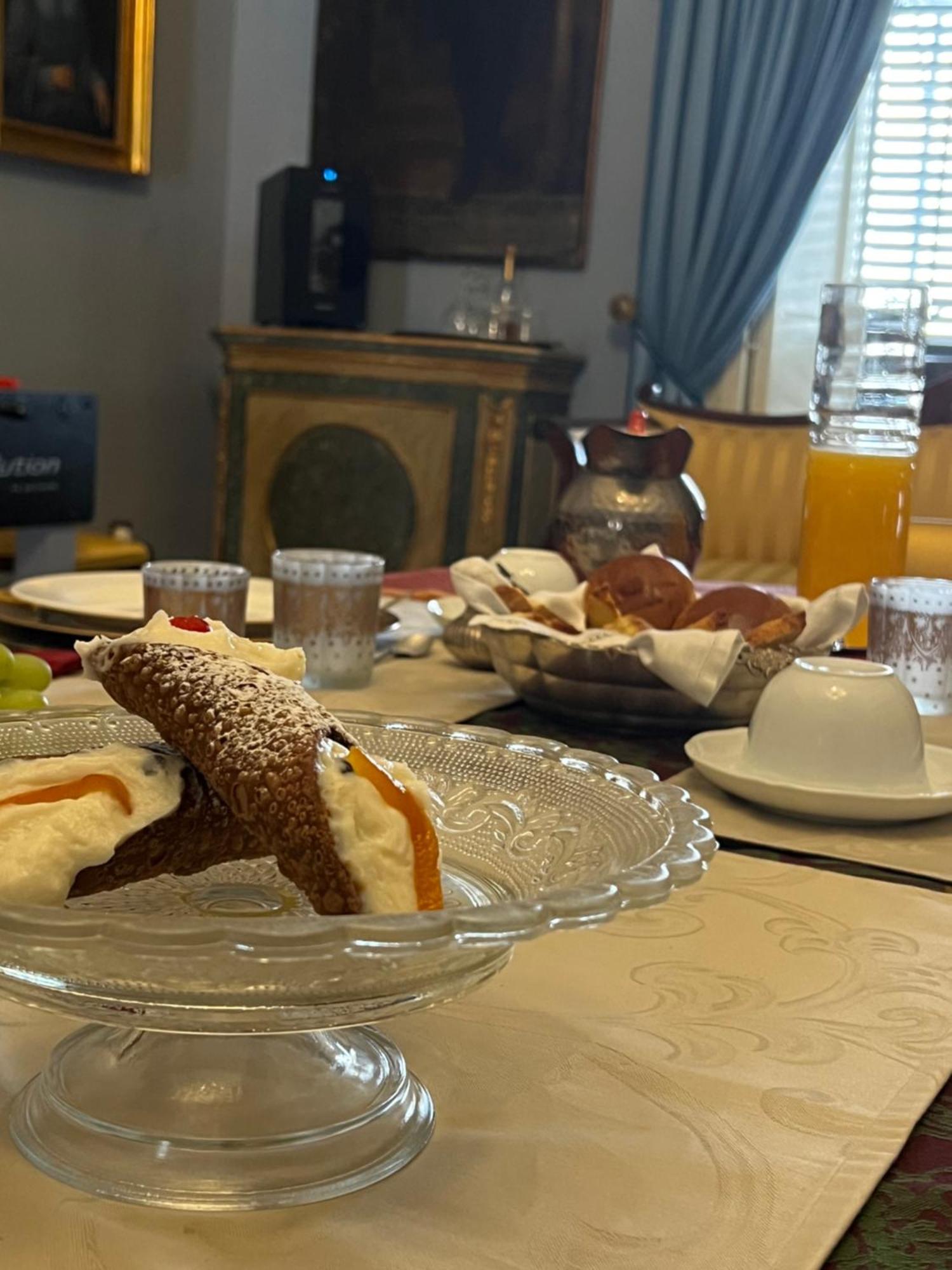 Donna Guia Suite Palermo Zewnętrze zdjęcie