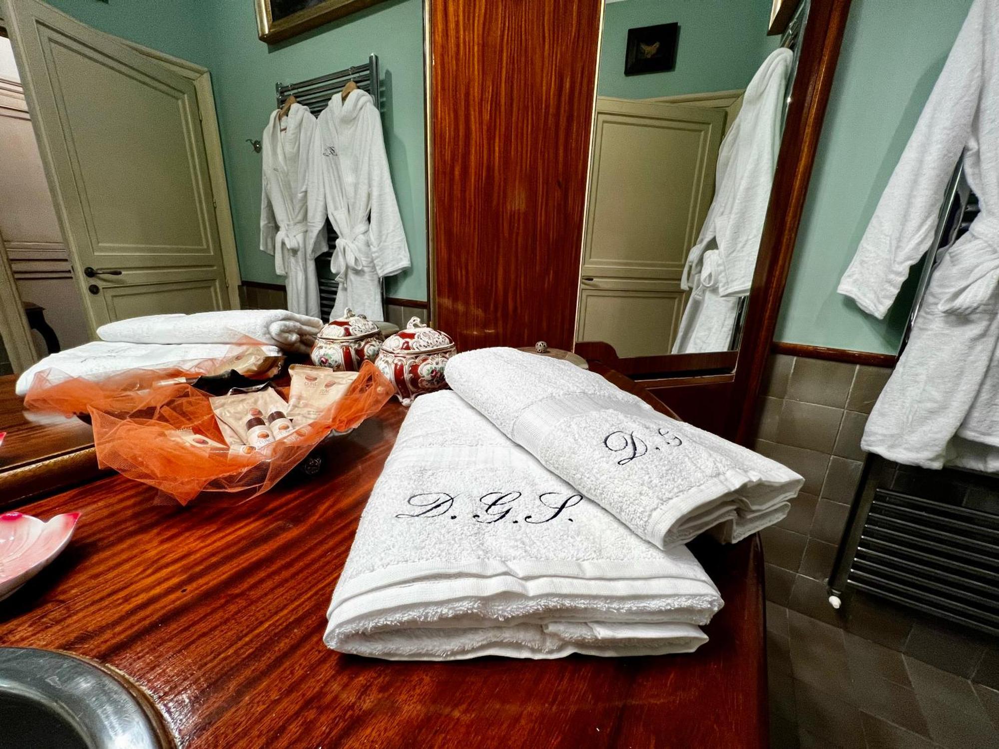 Donna Guia Suite Palermo Zewnętrze zdjęcie