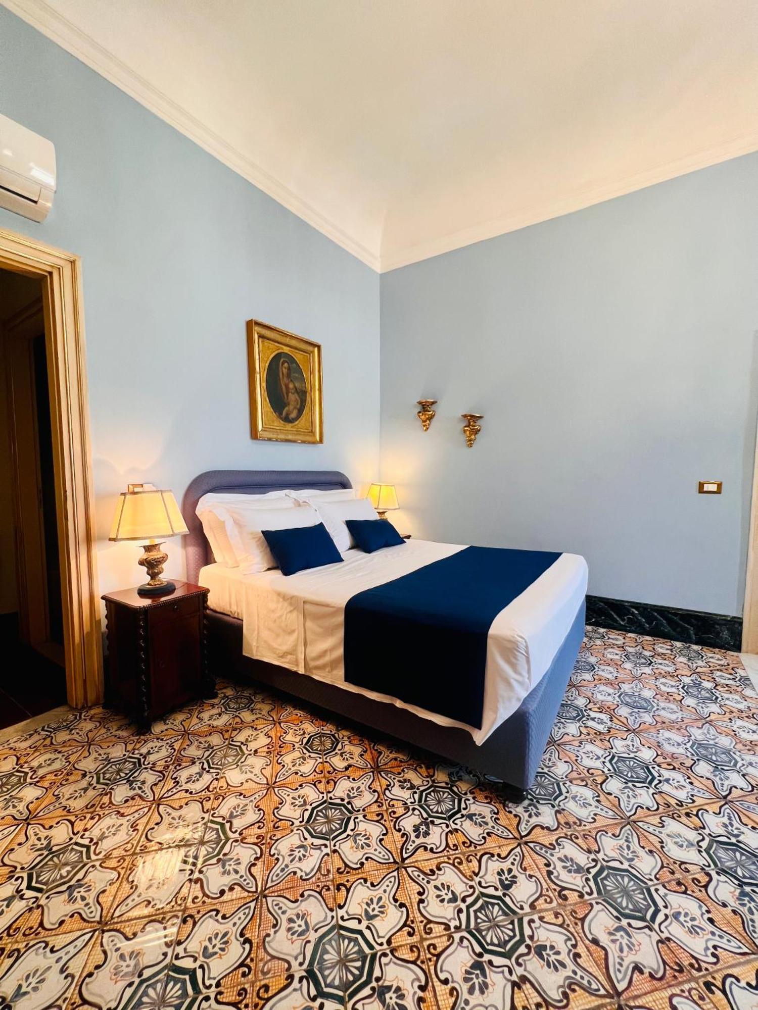Donna Guia Suite Palermo Zewnętrze zdjęcie